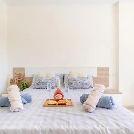 Finally Altos 4 Apartment *